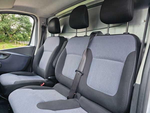 Opel Vivaro 2019 368534979