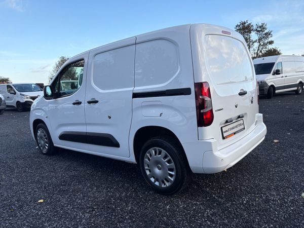 Vauxhall Combo 368739880