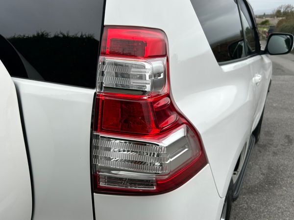 2016 Toyota Landcruiser SWB Auto 369131980