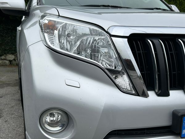 2016 Toyota Landcruiser LWB Manual 369132409