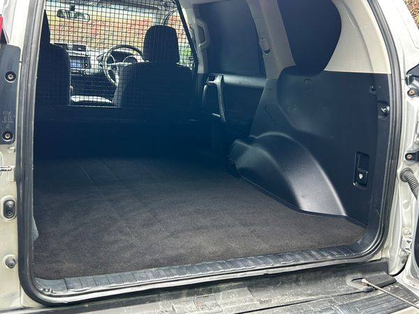 2016 Toyota Landcruiser LWB Manual 369132411