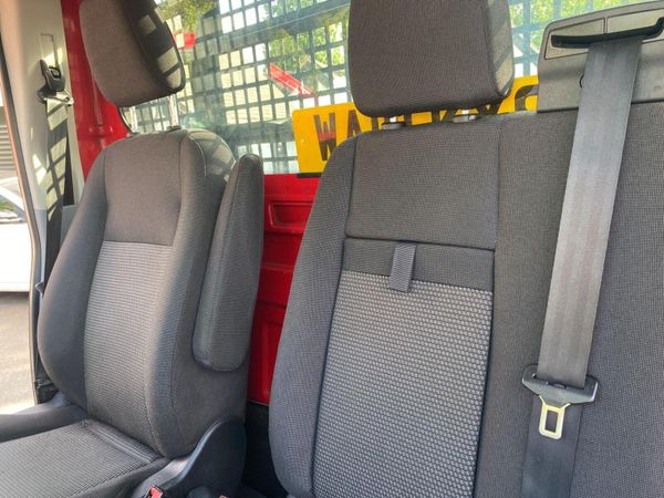 Ford Transit 2019 369336652