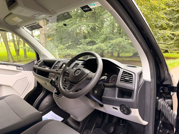 Volkswagen Transporter 2020 Low Km 369930353