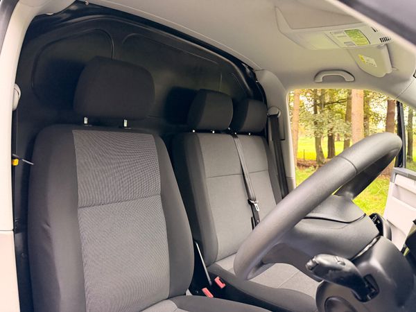 Volkswagen Transporter 2020 Low Km 369930448