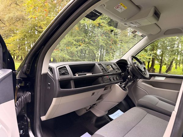 Volkswagen Transporter 2020 Low Km 369930457