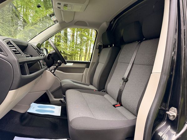 Volkswagen Transporter 2020 Low Km 369930473