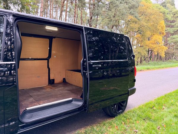 Volkswagen Transporter 2020 Low Km 369930494