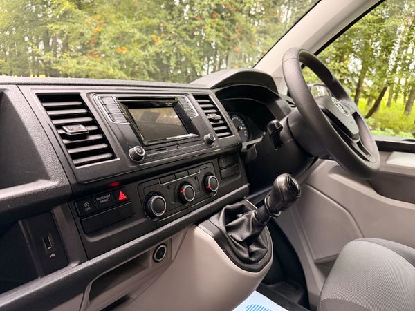 Volkswagen Transporter 2020 Low Km 369930418