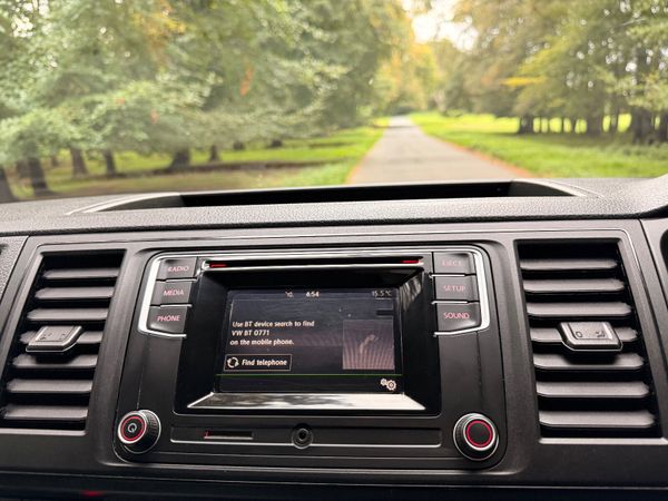 Volkswagen Transporter 2020 Low Km 369930432