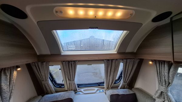 Swift Sprite Major Island bed caravan 370092570