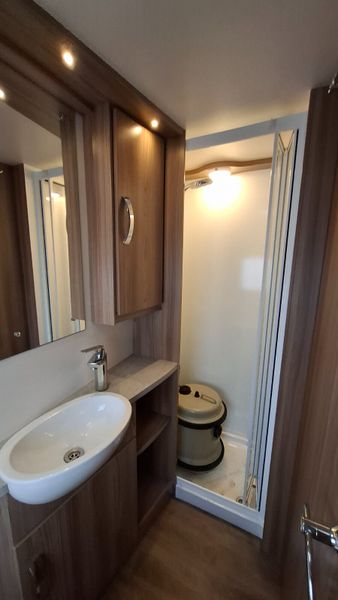 Swift Sprite Major Island bed caravan 370092578