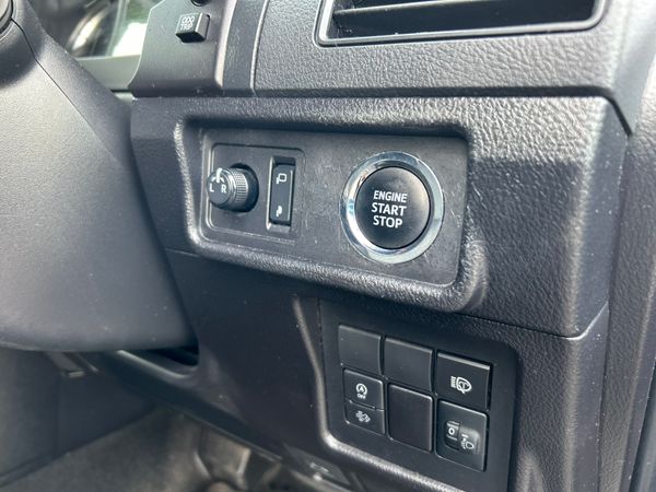 2021 (212) Toyota Landcruiser Business 204 BHP 370126879