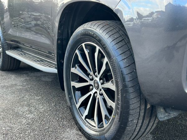 2021 (212) Toyota Landcruiser Business 204 BHP 370126882