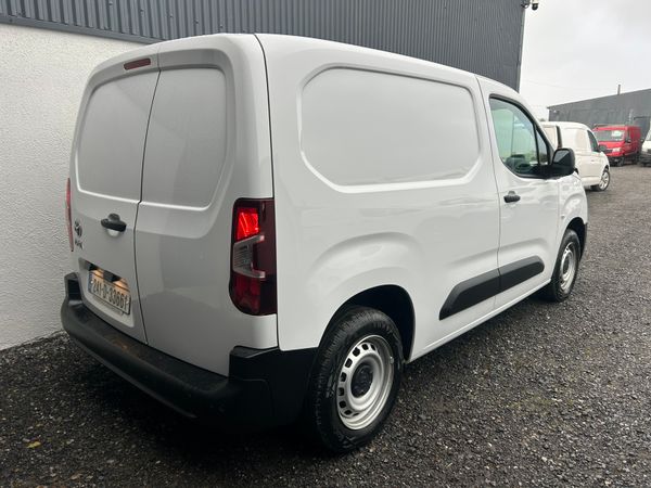 2024 Toyota Pro Ace City - 5000kms!! 370440203