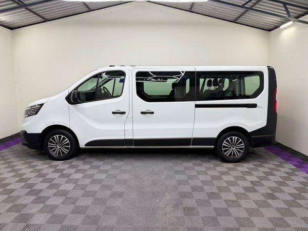 2022 (222) RENAULT TRAFIC LWB 9 SEATER 2.0 150BHP 370772490