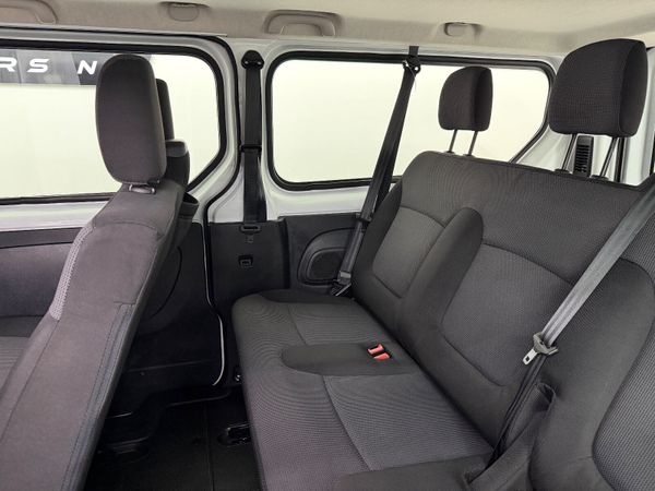 2022 (222) RENAULT TRAFIC LWB 9 SEATER 2.0 150BHP 370772544