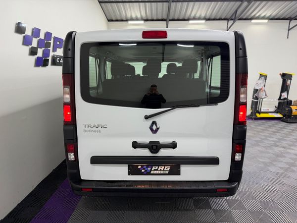 2022 (222) RENAULT TRAFIC LWB 9 SEATER 2.0 150BHP 370772667