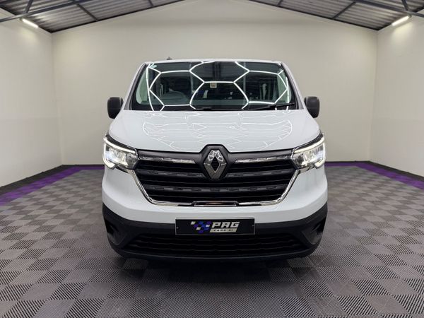 2022 (222) RENAULT TRAFIC LWB 9 SEATER 2.0 150BHP 370772675