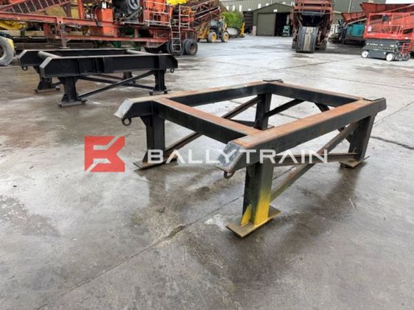 Work Benches 370825904