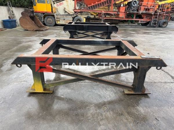 Work Benches 370825907