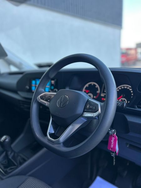 2022 Volkswagen Caddy only 59'000 kms 370838912