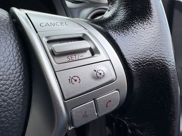 Nissan Navara N Gaurd Auto 370968951