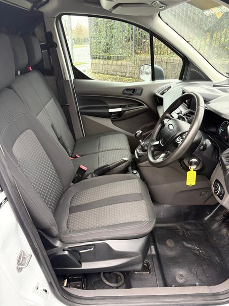 2019 Connect SWB Trend  3 Seater 370918051