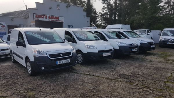 OVER 30 VANS AVAILABLE FOR SALE 371002096