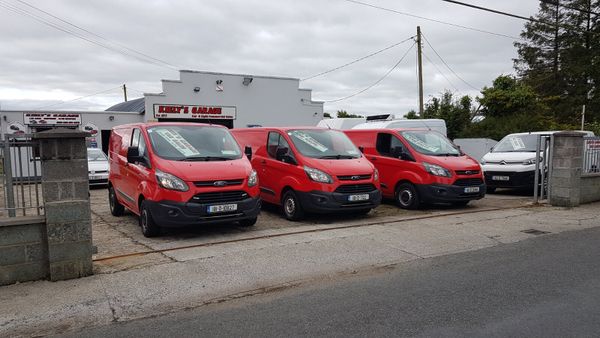 OVER 30 VANS AVAILABLE FOR SALE 371002145