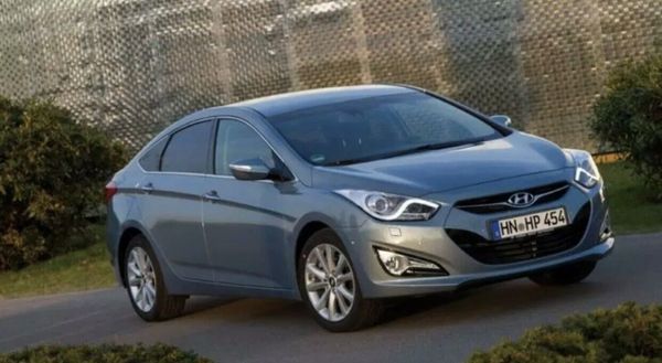 Hyundai i40 Headlight LED DRL repair service 371203167