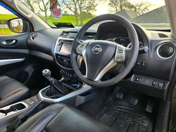 Nissan Navara 2016 371636577