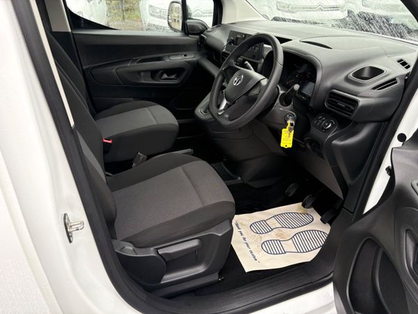 Vauxhall Combo 371862686
