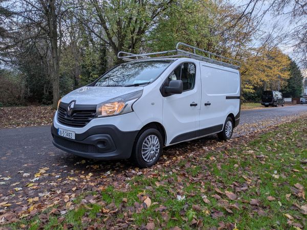 2016 Renault Trafic ***CVRT* 04/26** 371981417