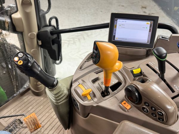 John Deere 6130R 372243440