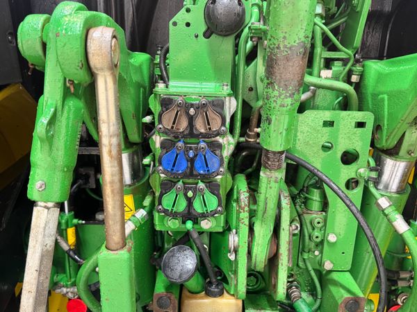 John Deere 6130R 372243419