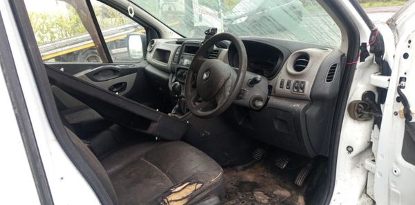 2015 RENAULT TRAFIC 1.6 DIESEL FOR BREAKING 372352945