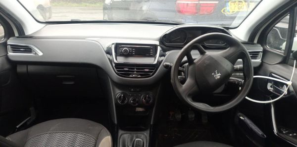 2016 PEUGEOT 2008 1.2 PETROL FOR BREAKING 372353200