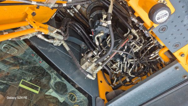 2021  Hyundi HX140LC 372447342