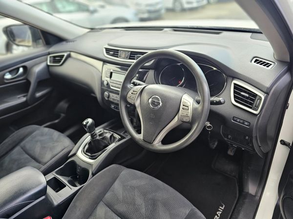 NISSAN XTRAIL VAN 2 SEATS // 12/26 DOE 372678734