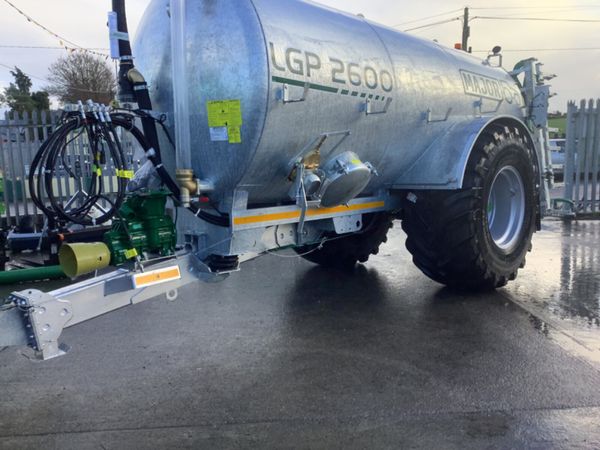 New Major 2600 LGP tanker with Trailing Shoe 372860989