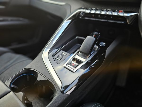 PEUGEOT 3008 PHEV 2 SEATER // BIG SPEC 372864648