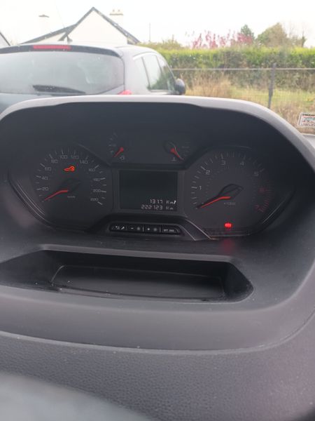 Peugeot Partner 2020 372897548