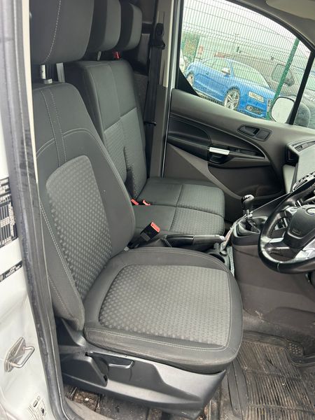 ford transit connect 372983268