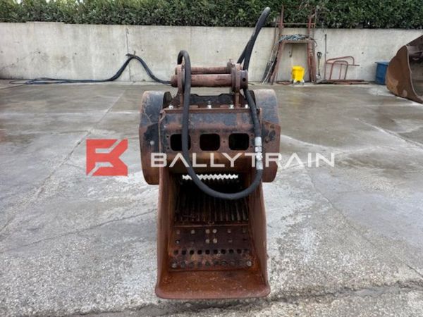 MB BF60.1 Crushing Bucket (13-20Ton) 373080101