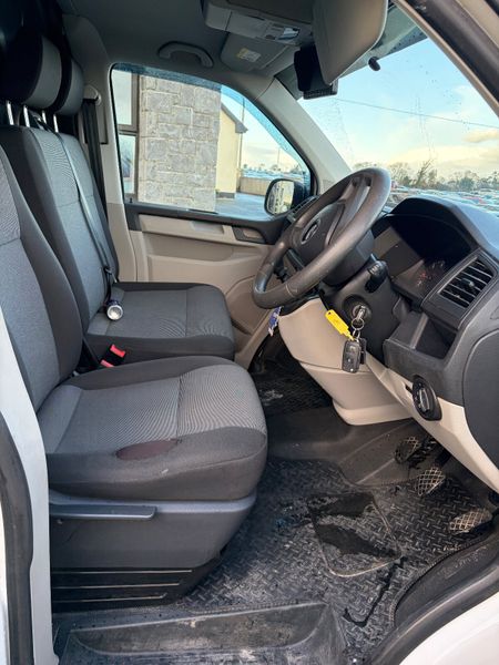 Volkswagen Transporter 2019 373085017