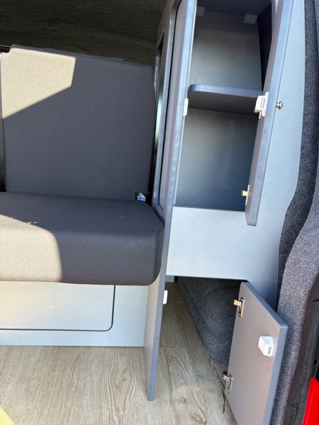 Volkswagen Camper 373118640