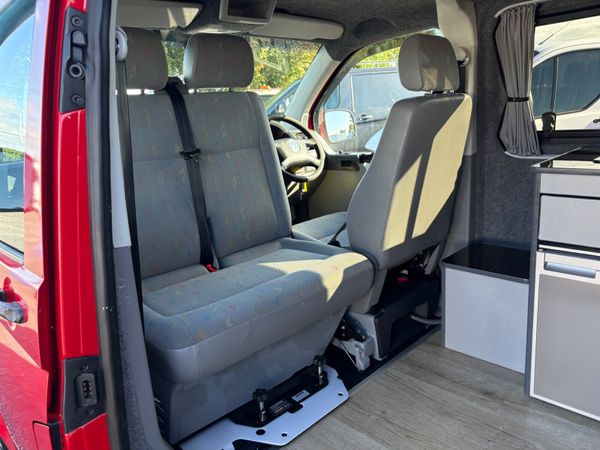 Volkswagen Camper 373118639