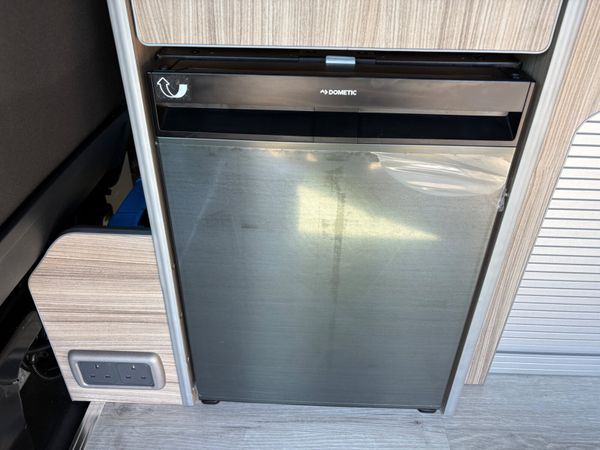 Volkswagen Camper 373120266