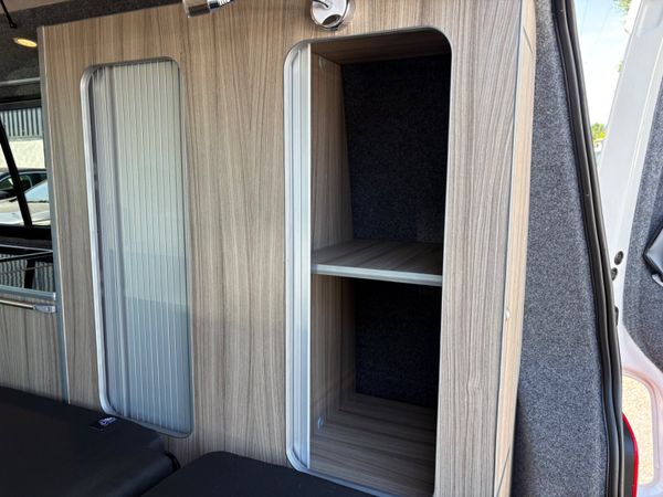 Volkswagen Camper 373120368