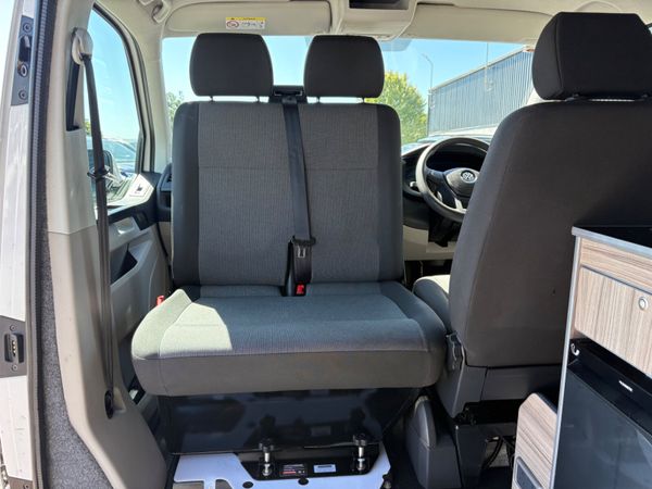 Volkswagen Camper 373120319